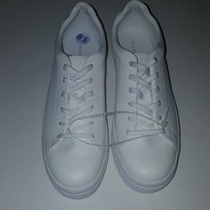 Madden Girl Womens Kitten Low Top